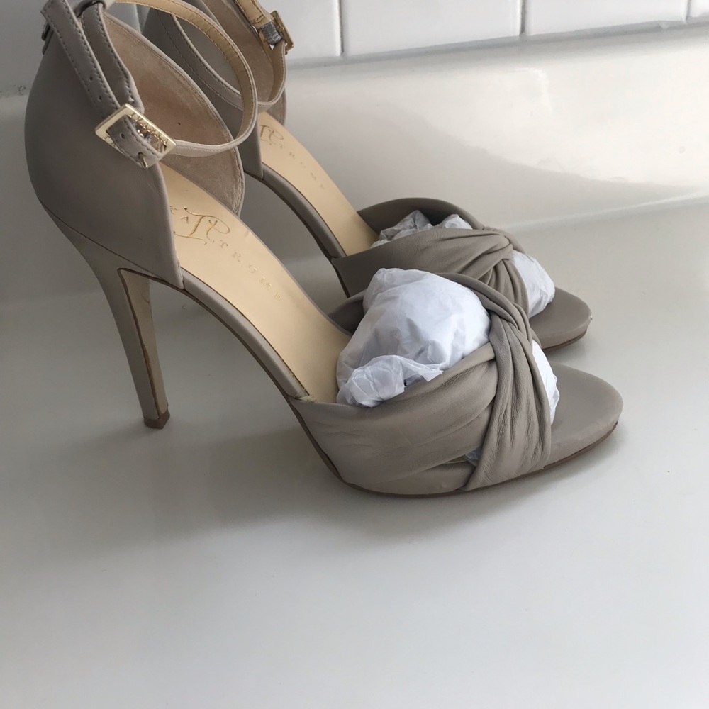 REDUCED👏👏Ivanka Trump sandals
